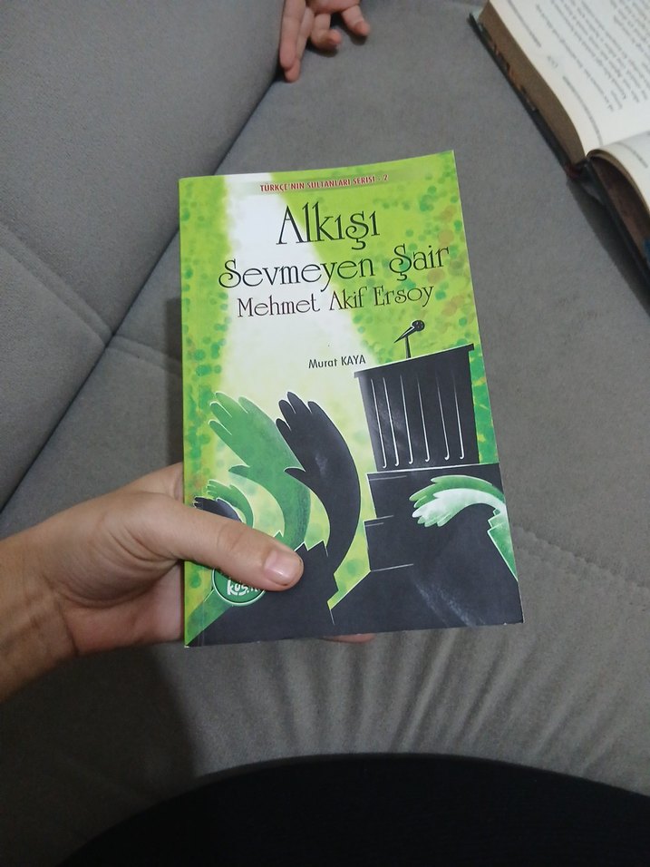 Alkışı Sevmeyen Şair - Mehmet Akif Ersoy - Görsel 2