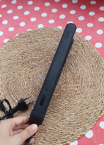 Siyah Saç Düzleştirici - Görsel 3