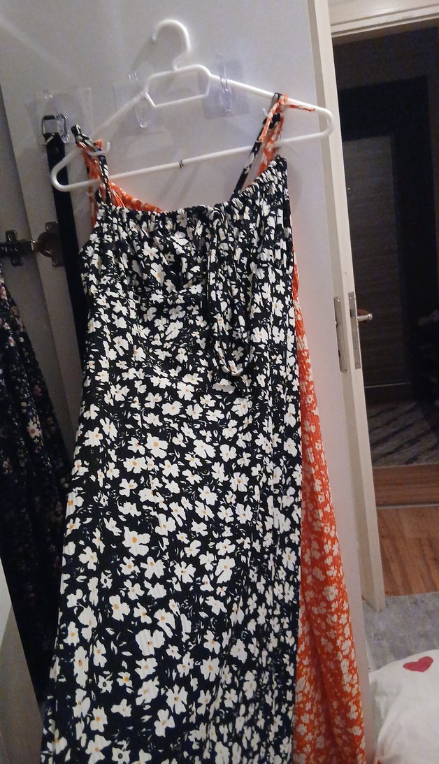 Çiçek Desenli Askılı Midi Elbise - Görsel 3