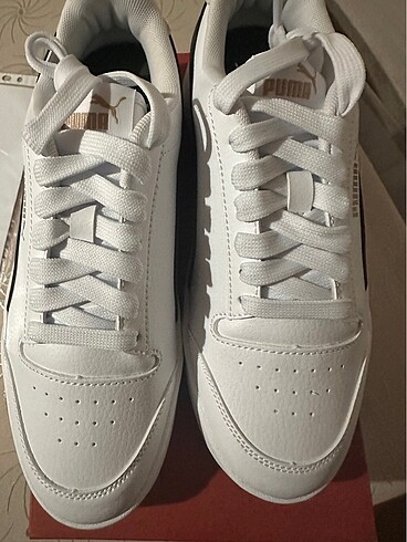 38,5 Beden beyaz Renk Puma shuffle ORİJİNAL SATICI