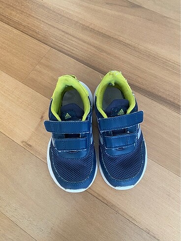 Adidas spor ayakkabı