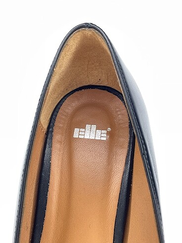 38 Beden siyah Renk Elle Stiletto %70 İndirimli.