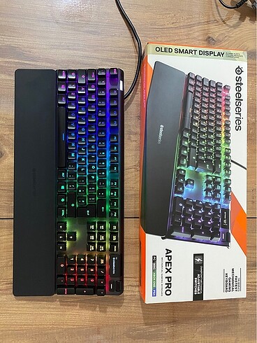 Steelseries Apex Pro Mekanik Klavye