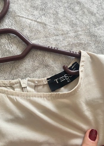 Bej Keten Volanlı Kadın Bluz - Görsel 3