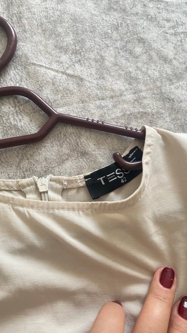 Bej Keten Volanlı Kadın Bluz - Görsel 3