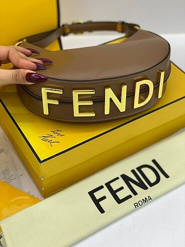 Fendi FENDI BAGUETTE CASUAL BAG