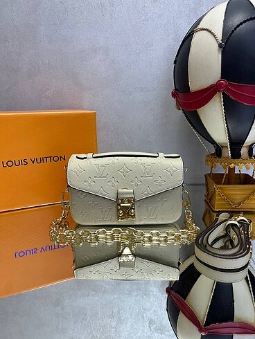  Beden çeşitli Renk LOUIS VUITTON POCHETTE METİS EAST WEST