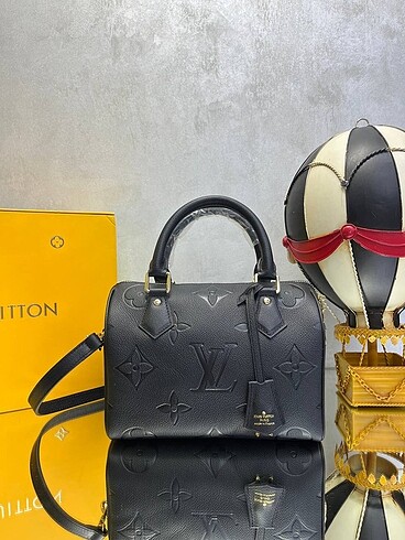 LOUIS VUITTON SPEEDY BANDOULİERE 25