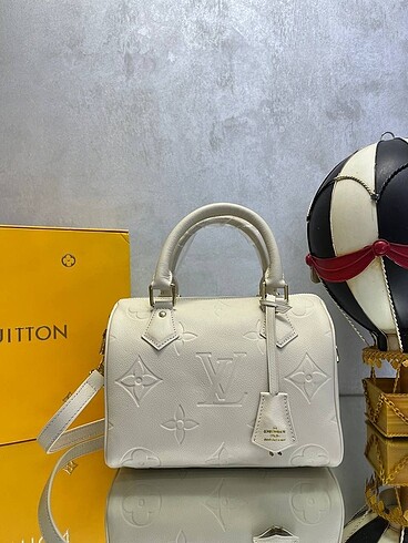 Louis Vuitton LOUIS VUITTON SPEEDY BANDOULİERE 25