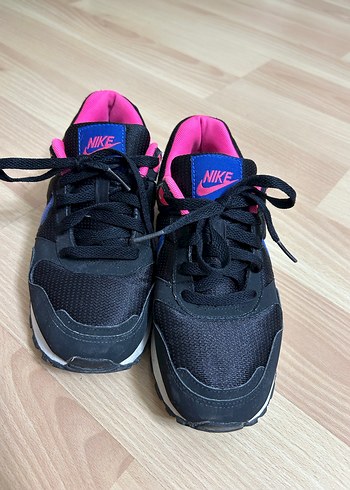 Nike Siyah Pembe Spor Ayakkabı