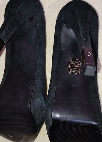41 Beden siyah Renk GUESS 41 NUMARA PLATFORM TOPUK (7 Cm)
