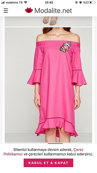 Pembe elbise