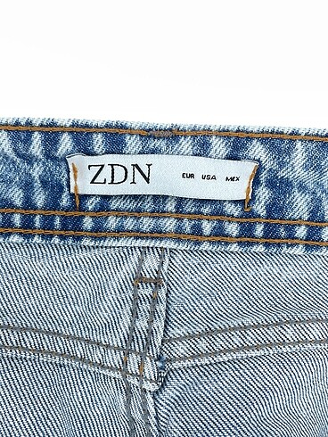 36 Beden mavi Renk PreLoved Jean / Kot %70 İndirimli.