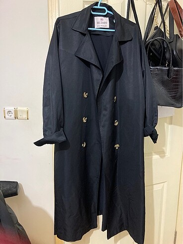siyah trenchcoat