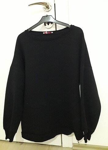 Siyah polarlı sweatshirt 