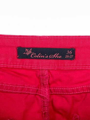 36 Beden kırmızı Renk Colin's Mini Şort %70 İndirimli.