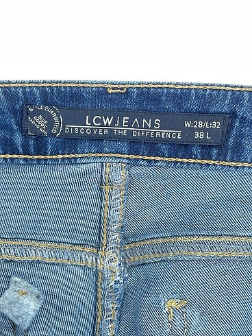 27 Beden mavi Renk LC Waikiki Jean / Kot %70 İndirimli.