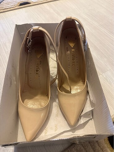 Stiletto topuklu