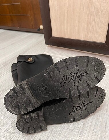 38 Beden siyah Renk Tommy Hılfıger Çizme
