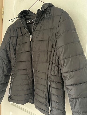 Zara Mont