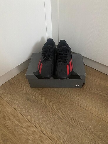 Adidas krampon