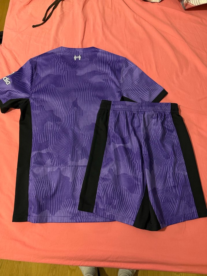 23/24 Liverpool Forma ve Şort Seti - Görsel 2