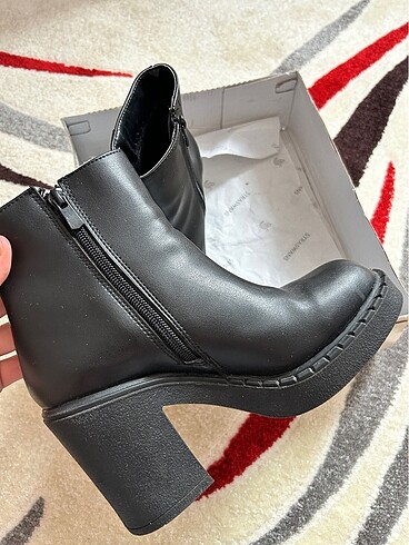 Nine West kadın bot