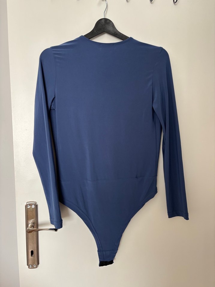 Mavi V Yakalı Drapeli Kadın Bluz - Görsel 2