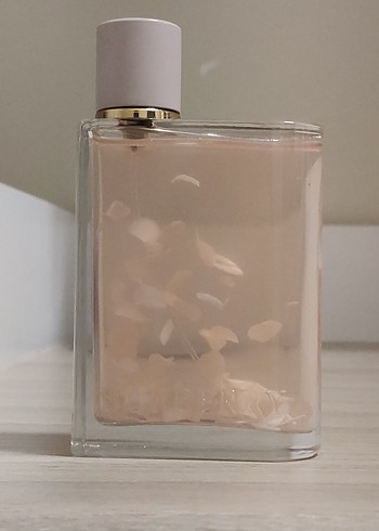 Burberry Burberry her petals kadın parfümü
