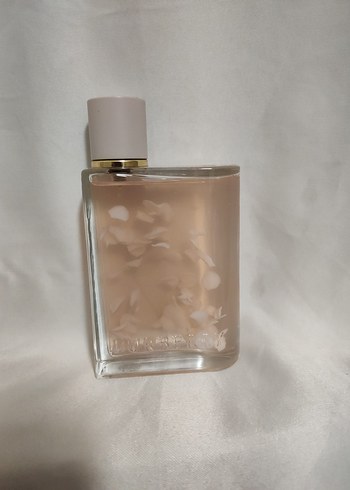 Beden Burberry her petals kadın parfümü