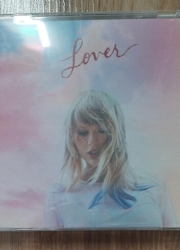 Taylor Swift Lover 