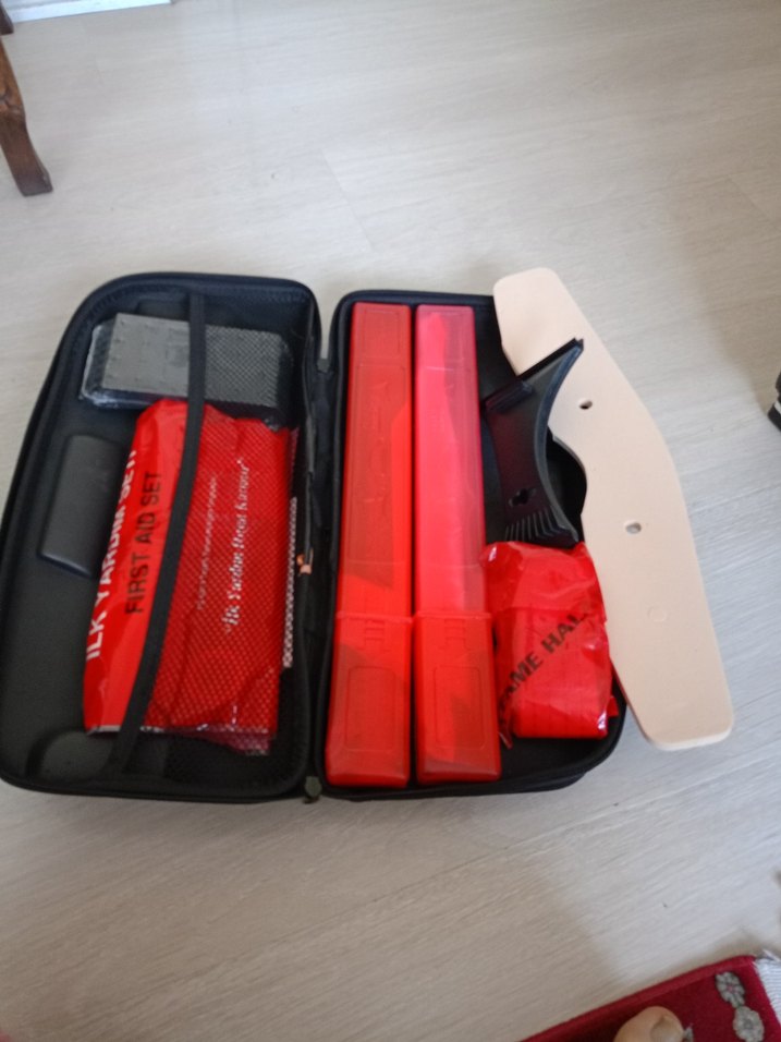 SKODA orijinal ilk yardım ve güvenlik seti. - Görsel 2