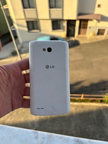 LG L70