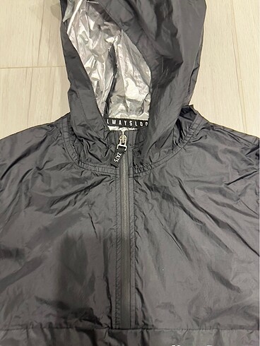 Zara 10 yaş siyah yağmurluk sayılı kullanıldı temiz sorunsuz - Görsel 3