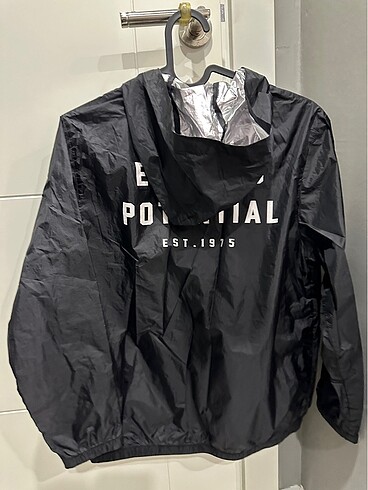 Zara 10 yaş siyah yağmurluk sayılı kullanıldı temiz sorunsuz - Görsel 7