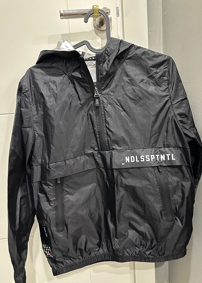 Zara 10 yaş siyah yağmurluk sayılı kullanıldı temiz sorunsuz - Görsel 5