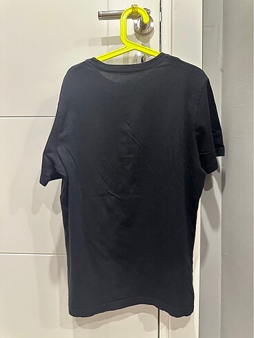 10 Yaş Beden H&M 10-12 yaş siyah tişört