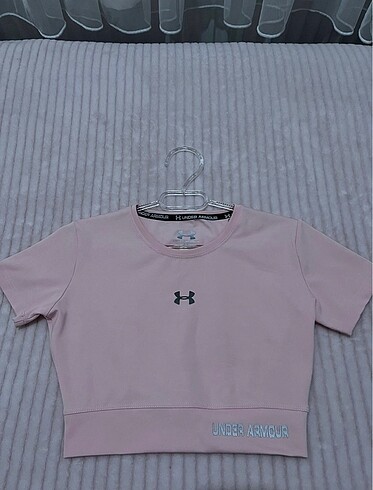 Under Armour crop