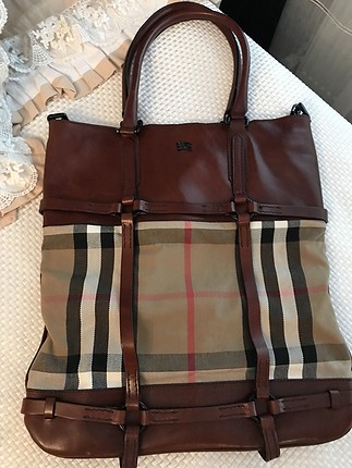 Burberry postaci
