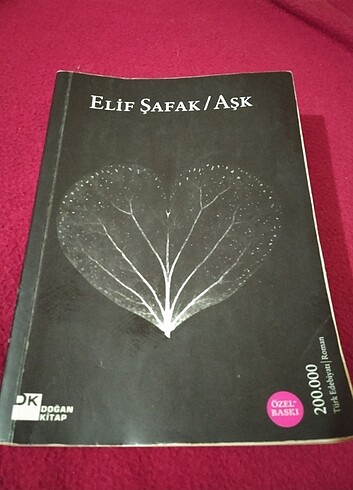 Elif şafak aşk