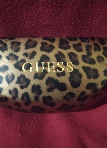 GUESS GÖZLÜK KABI