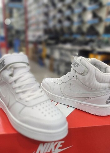 40 Beden Nike Court Borough Low İthal Bot ?