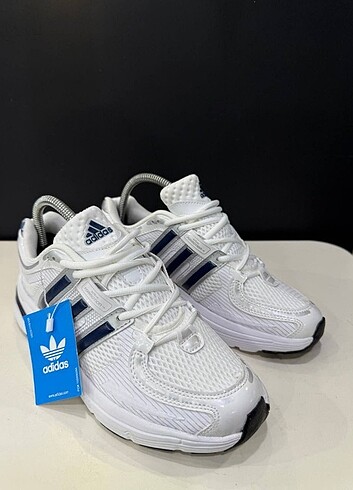 39 Beden beyaz Renk Adidas Sıfır Kutulu ????