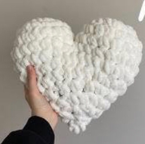 Kalpli puffy yastık