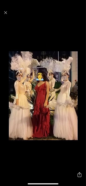 Kırmızı fırfırlı elbise kına elbisesi