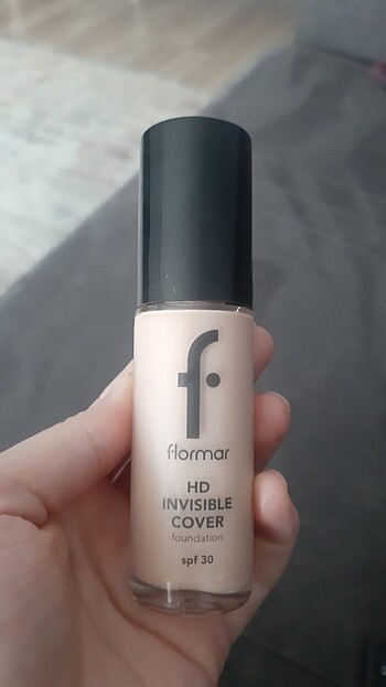 Flormar Invisible Cover HD Foundation 040 Light Ivory 