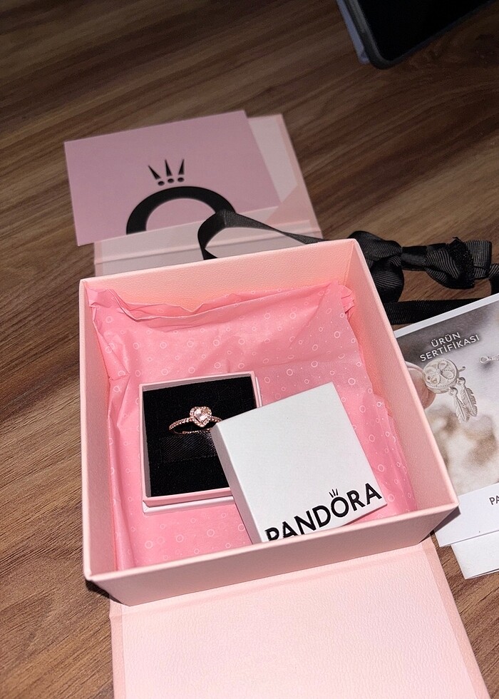 PANDORA Işıltılı Yüksek Kalp Taşlı Yüzük - Görsel 3