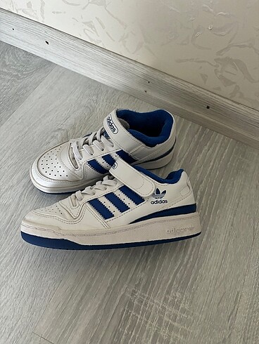 28 Beden erkek çocuk adidas ayakkabısı