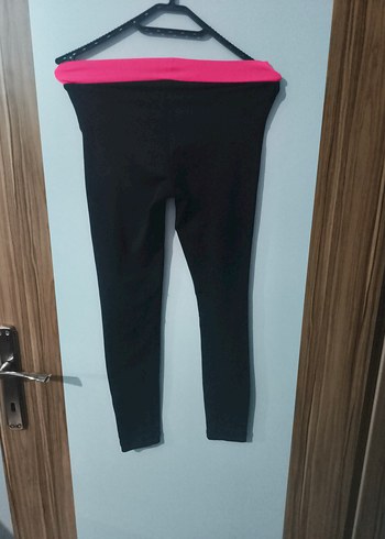 Pembe Detaylı Siyah Spor Tayt - Görsel 2