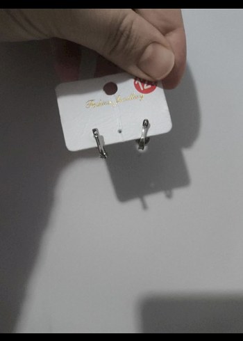 Gri Mini Taşlı kız çocuk gümüş küpeler - Görsel 2